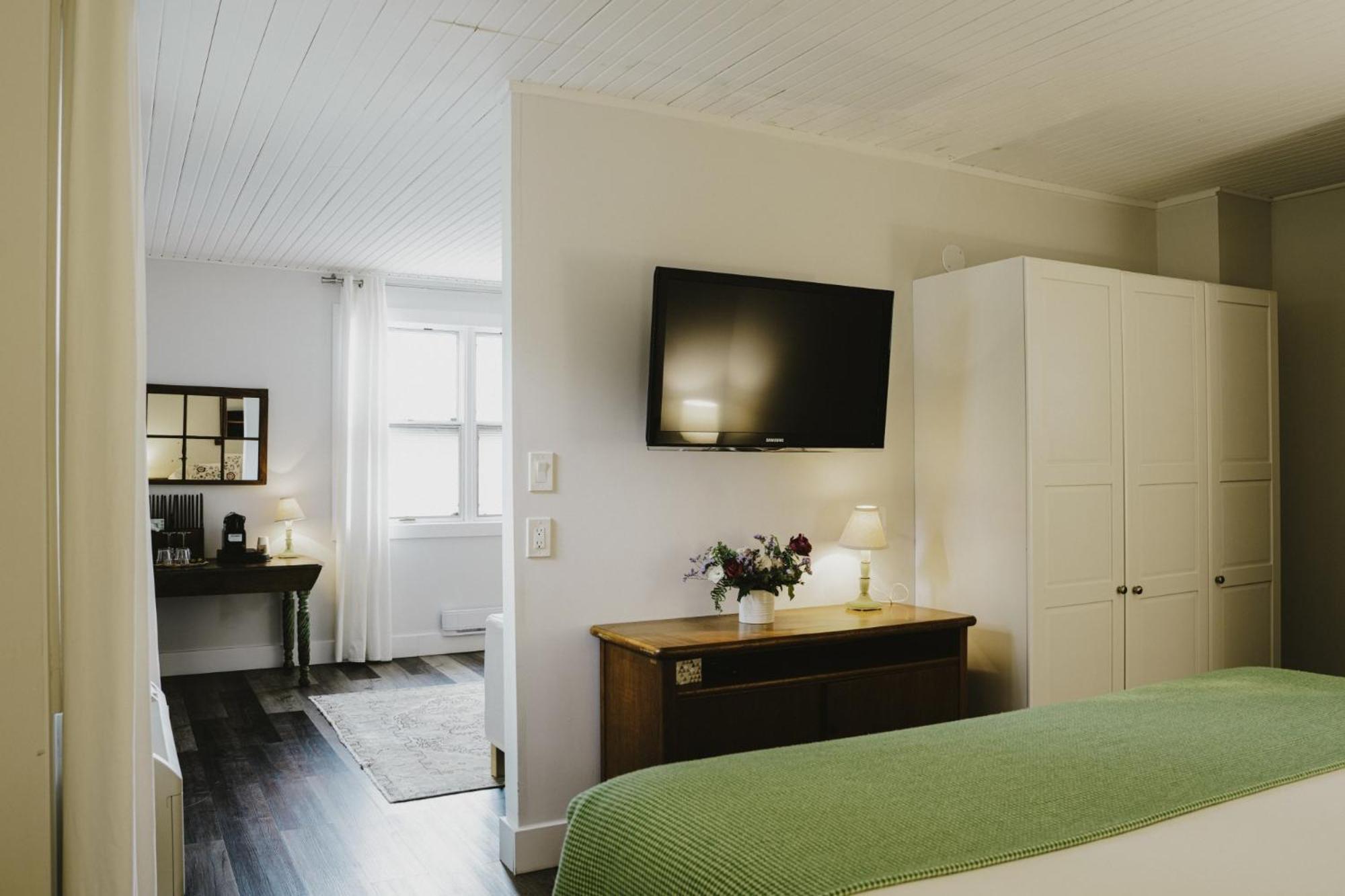 The Kent Motel Niagara-on-the-Lake Екстериор снимка
