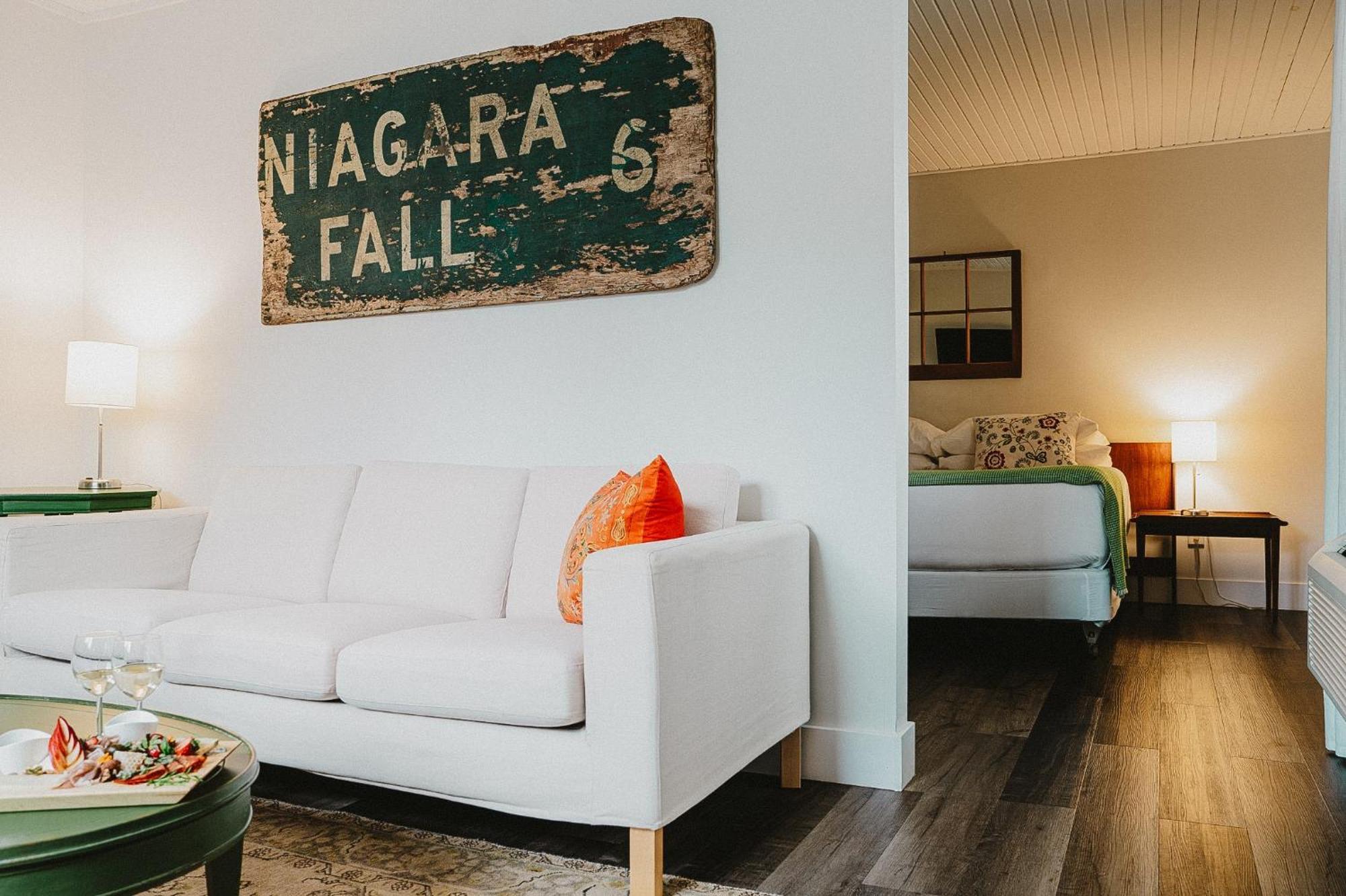 The Kent Motel Niagara-on-the-Lake Екстериор снимка